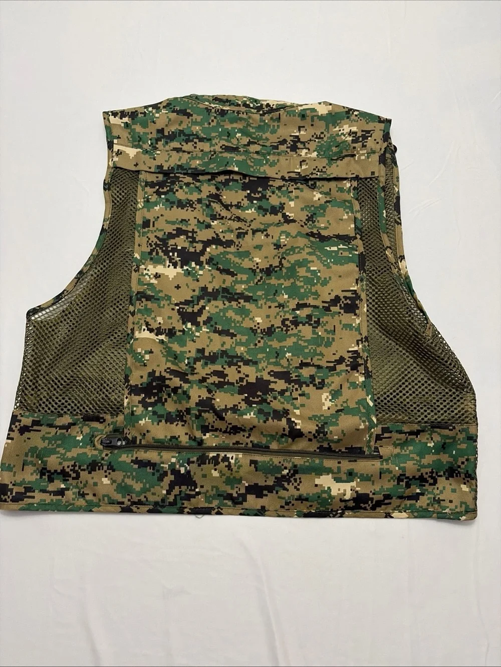 Men's Camo Fishing Vest - Green Digital Camo